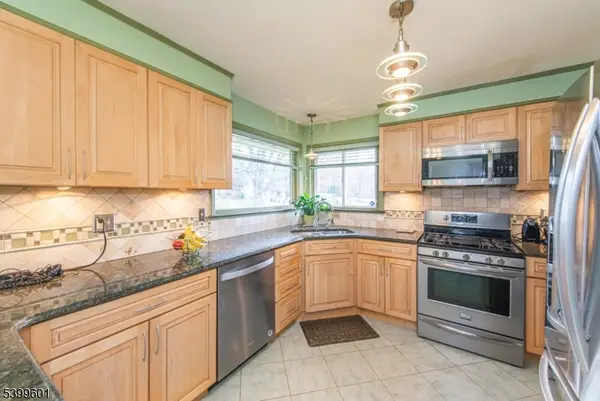 7 Wedgewood Dr, West Orange Twp., NJ 07052