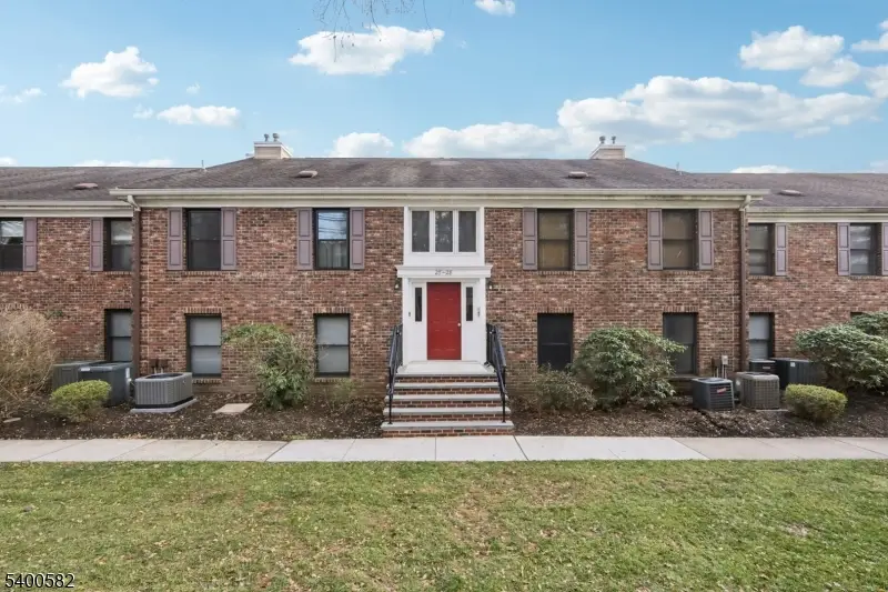 26 Sunrise Dr, Long Hill, NJ 07933 - Image #1