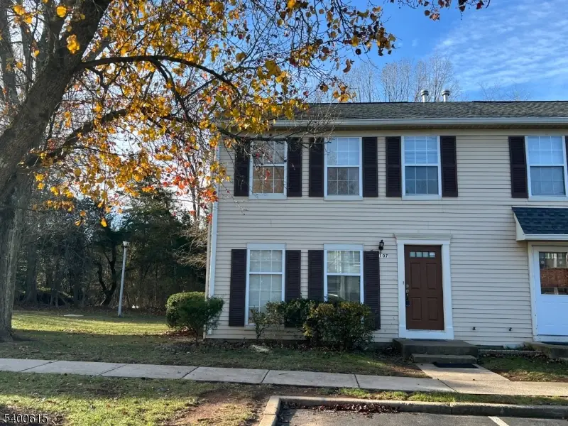 107 Prestbury Ln, Franklin Township, NJ 08873 - Image #1