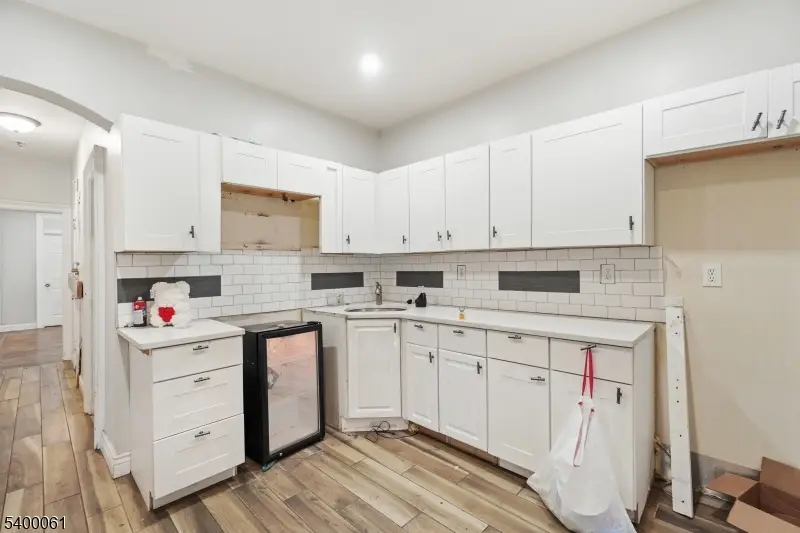 277 Van Nostrand Ave, Jersey City, NJ 07305 - Image #3