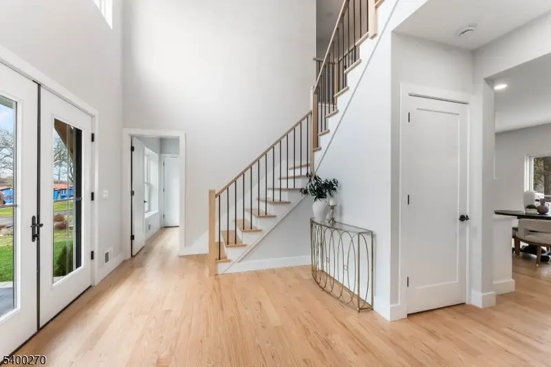 27 Stemmer Dr, Clark, NJ 07066 - Image #3