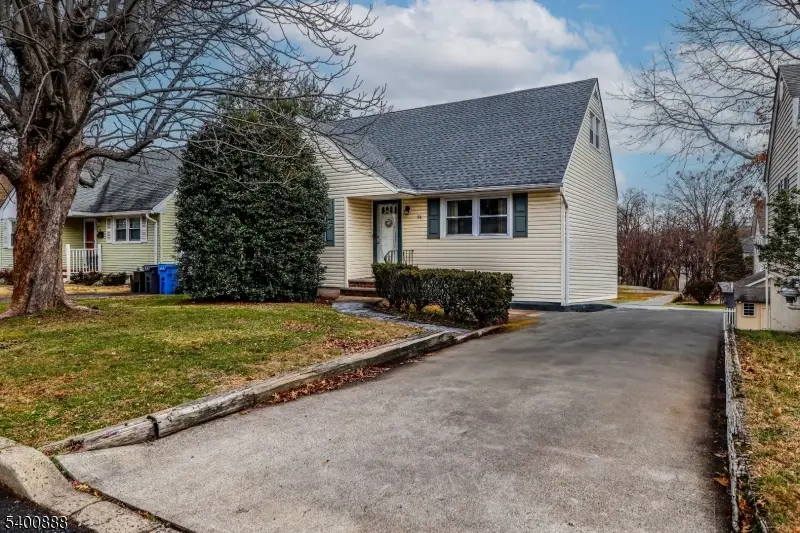56 Homer Pl, Metuchen, NJ 08840 - Image #3