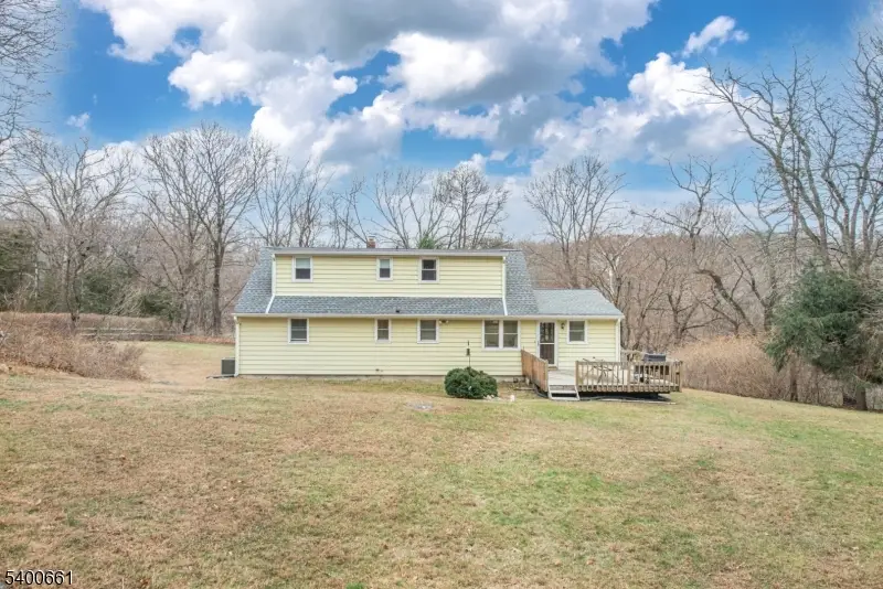 131 Taylortown Rd, Montville, NJ 07045 - Image #2