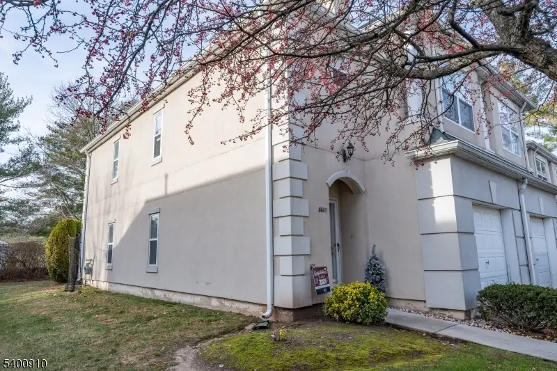 8605 Brittany Dr, Wayne, NJ 07470 - Image #3