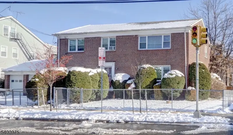 103 Mount Vernon Pl, Newark, NJ 07106 - Image #1