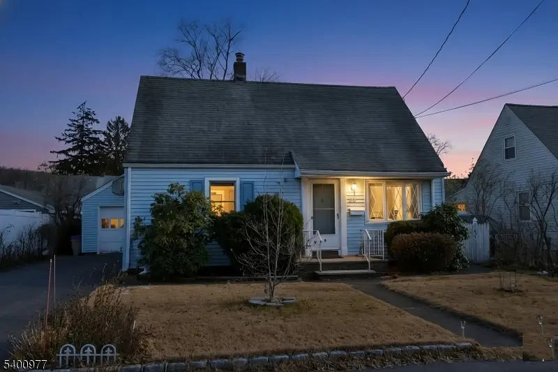 72 Burnside Pl, Wanaque, NJ 07420 - Image #2