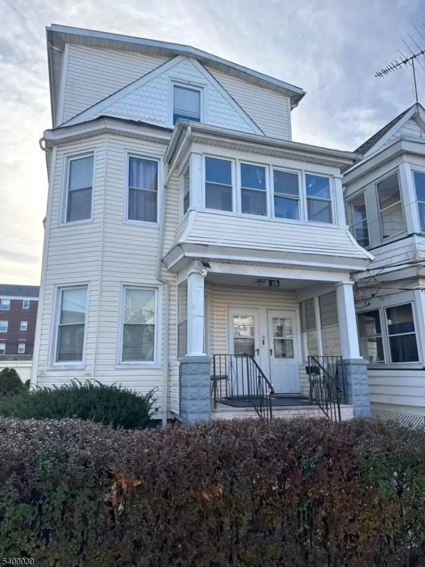 25 Burgess Pl, Passaic, NJ 07055 - Image #2
