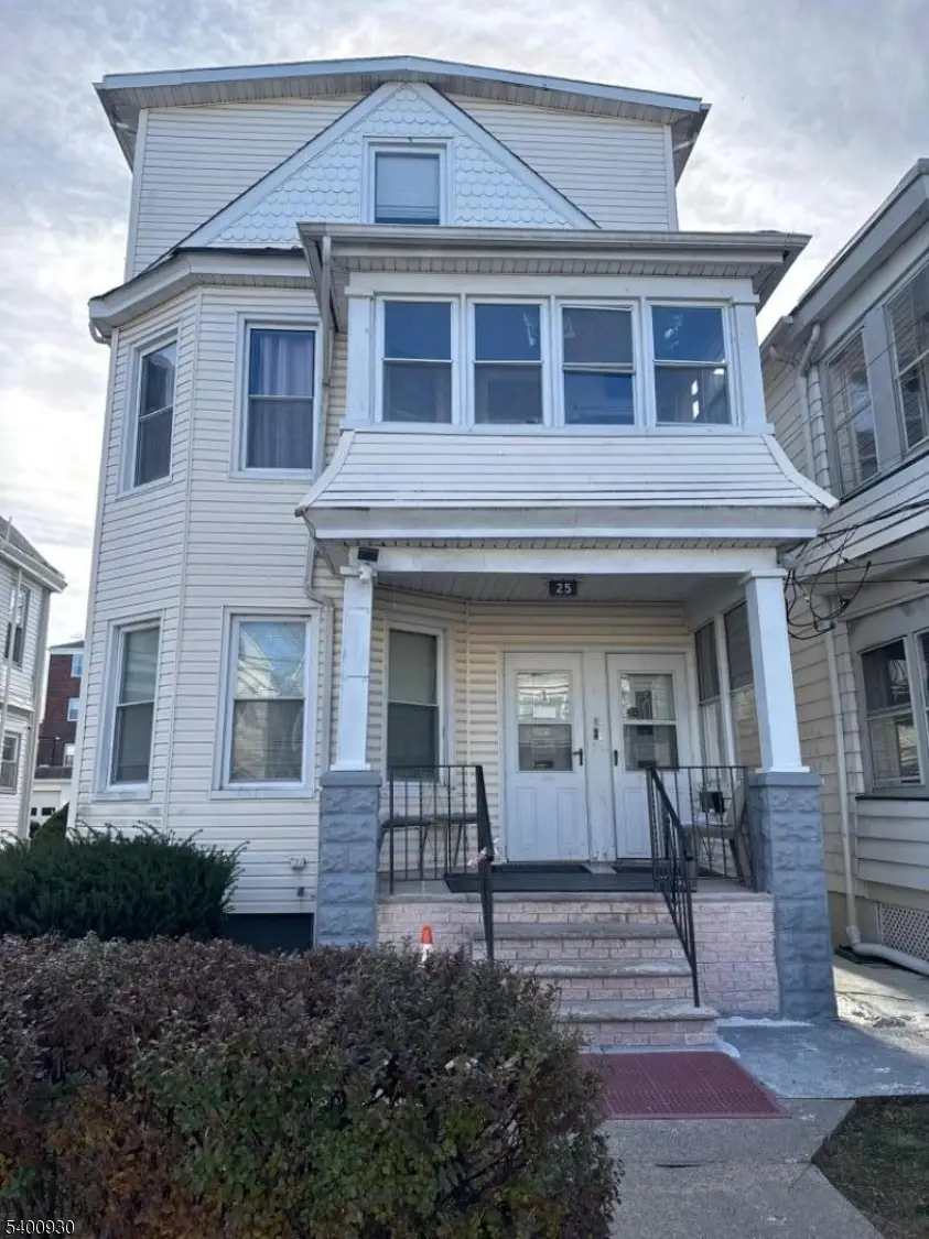 25 Burgess Pl, Passaic, NJ 07055 - Image #3