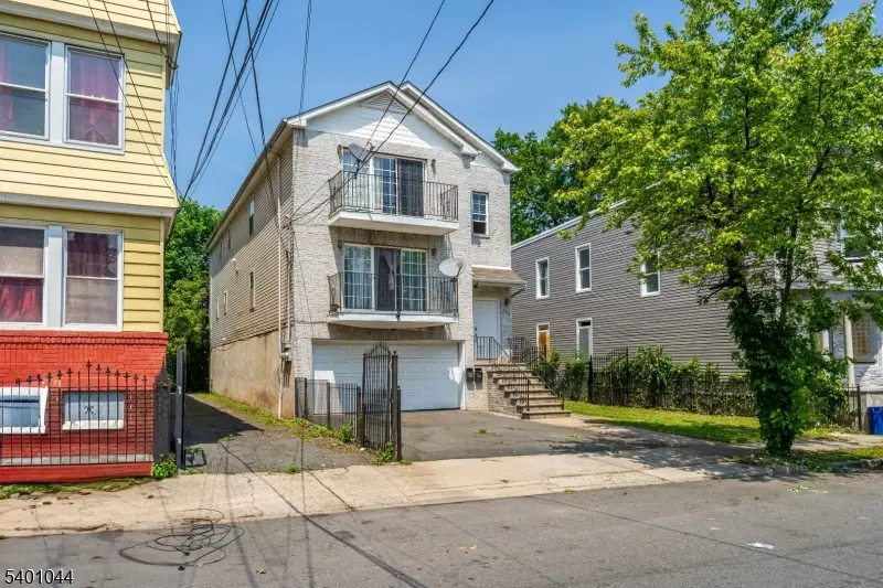 305 W Runyon St, Newark, NJ 07108 - Image #3
