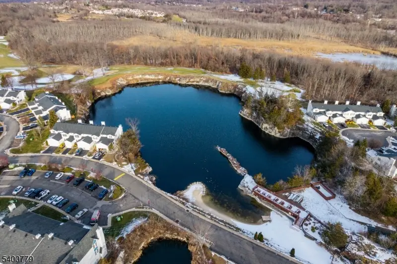 54 Burlington Ct, Hamburg, NJ 07419 - Image #3