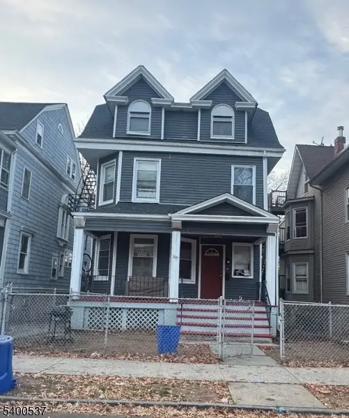 107 N Maple Ave, East Orange City, NJ 07017