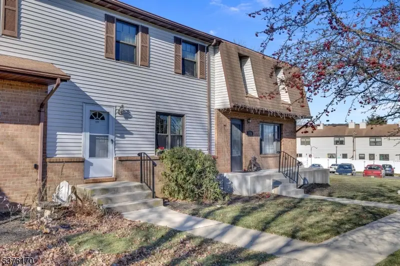 177 Cynthia Dr, Beattystown, NJ 07840 - Image #2