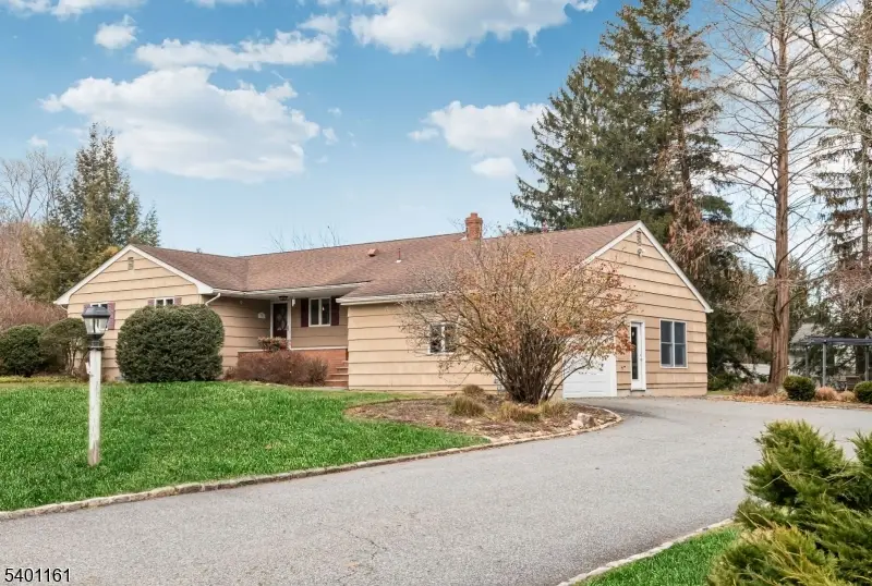 14 Longview Dr, Montville, NJ 07082 - Image #3