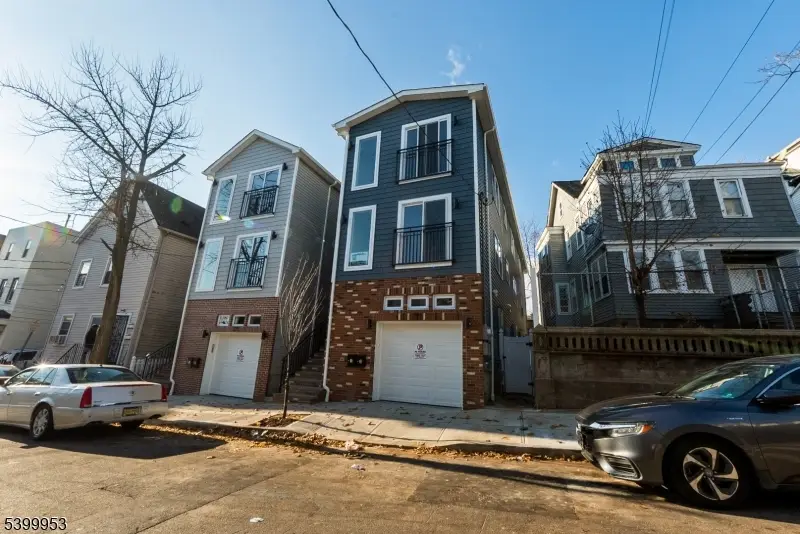 371 Chadwick Ave, Newark, NJ 07112 - Image #1