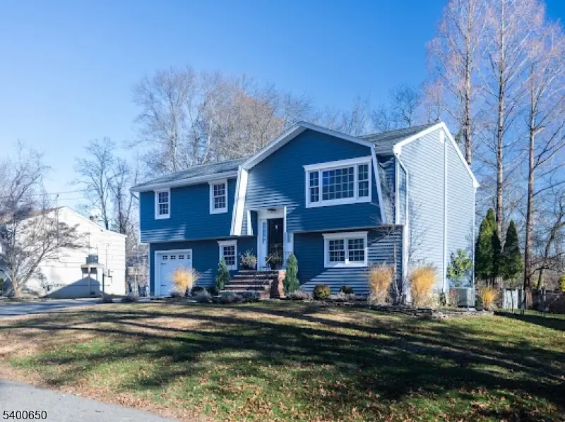 12 Oakwood Ave, Pequannock Township, NJ 07440 - Image #2