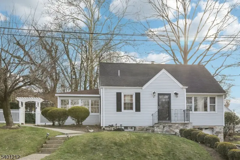 4 Brookview Dr, Woodland Park, NJ 07424 - Image #3