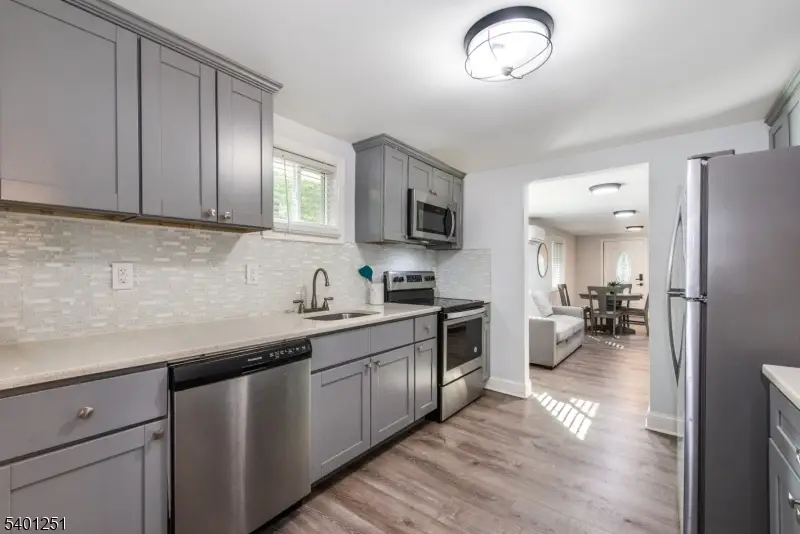 826 Green Pond Rd, Rockaway Township, NJ 07866 - Image #2