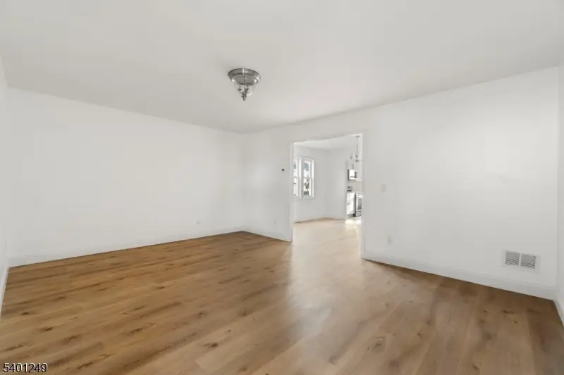 390 Clinton Pl, Newark, NJ 07112 - Image #3