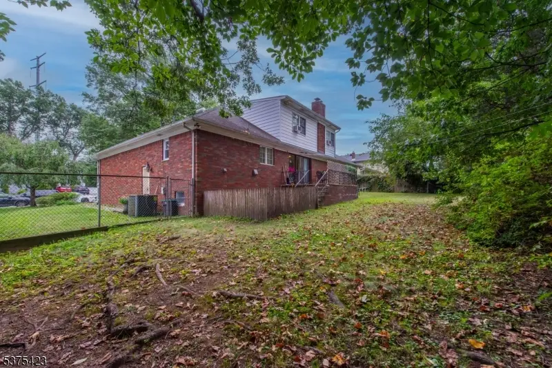 118 Country Ln, Clifton, NJ 07013 - Image #2