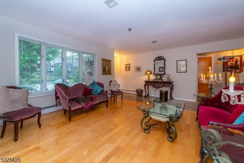 118 Country Ln, Clifton, NJ 07013 - Image #3
