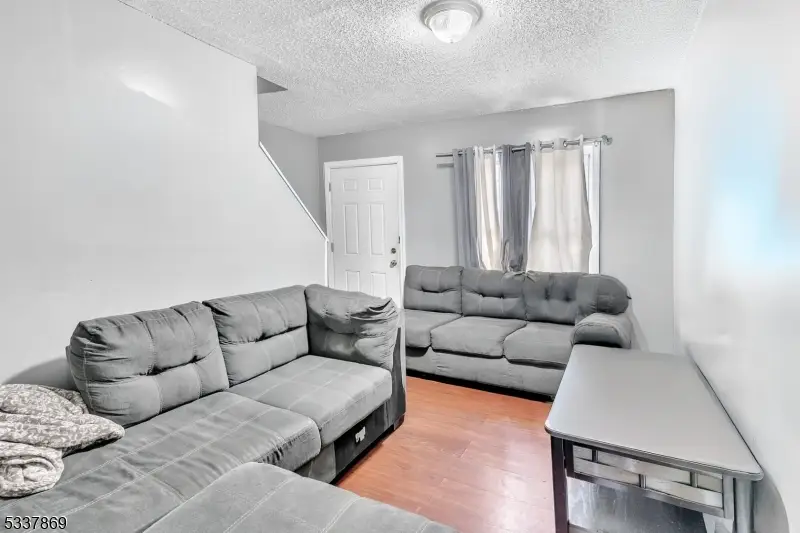 121 Highland Ave, Newark, NJ 07104 - Image #3