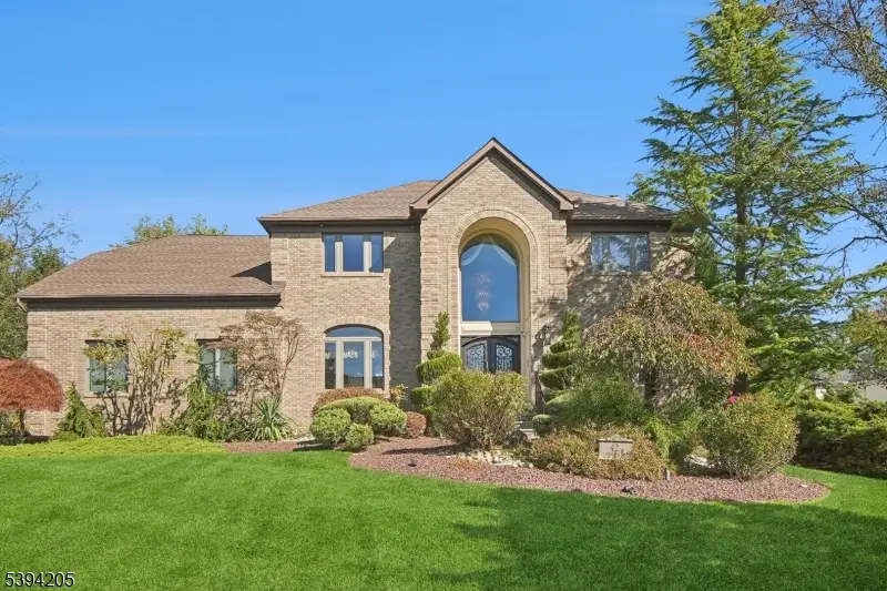 42 Winchester Dr, Scotch Plains, NJ 07076 - Image #1