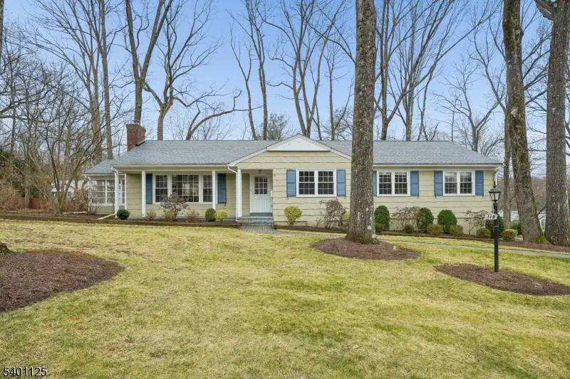 119 Cambridge Dr, Berkeley Heights, NJ 07922 - Image #1