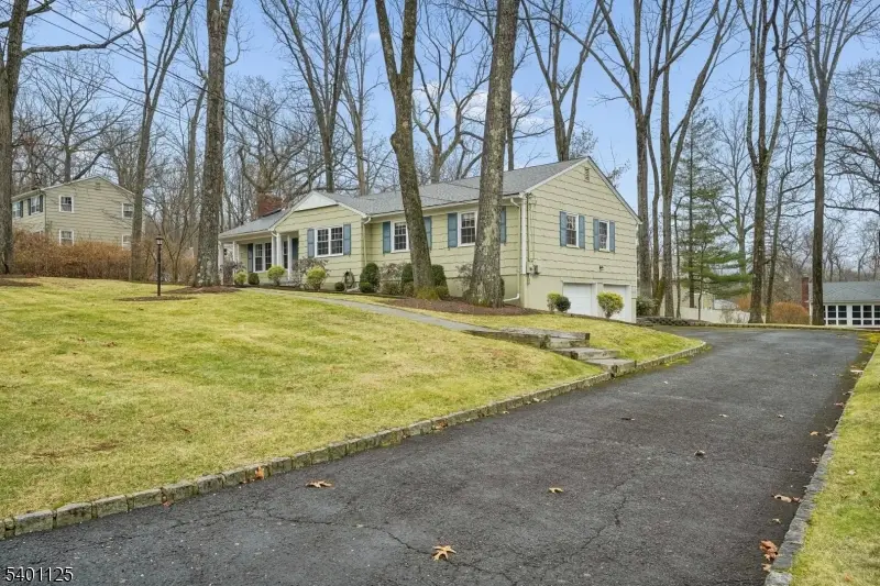 119 Cambridge Dr, Berkeley Heights, NJ 07922 - Image #2