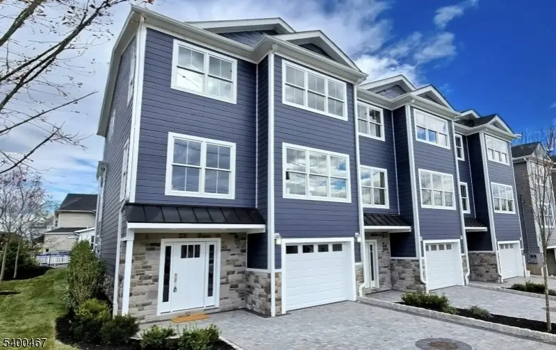 188 Canterbury Ave, North Arlington, NJ 07031 - Image #1