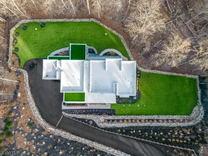 10 Big Ramapo Rd, Saddle River, NJ 07458 - Image #2