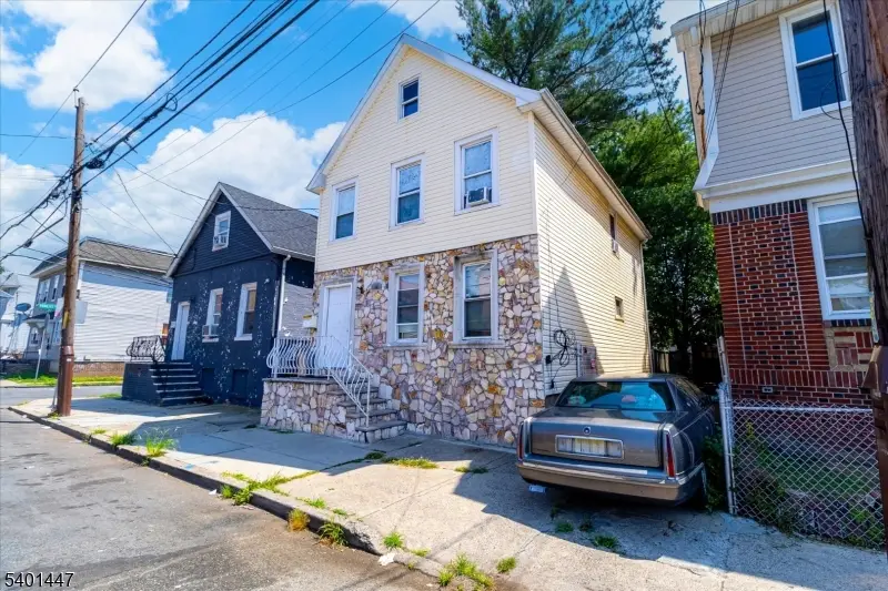 64 Willoughby St, Newark, NJ 07112 - Image #2