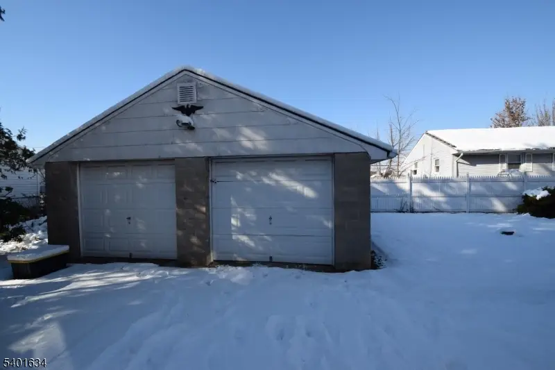 127 Gladys Ave, Manville, NJ 08835 - Image #3