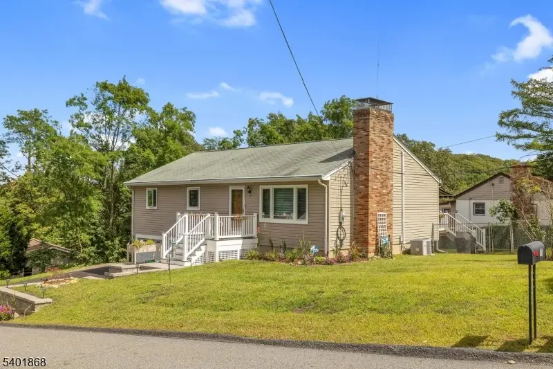 17 Center St, Hopatcong, NJ 07874 - Image #2