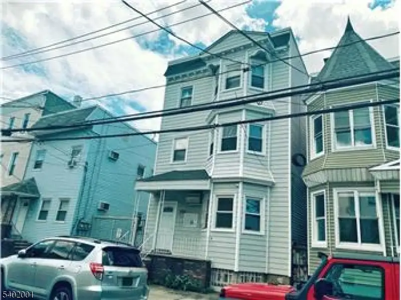 360 New St #3, Newark, NJ 07103 - Image #1