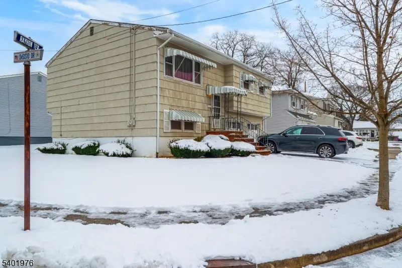 875 Rayhon Ter, Rahway, NJ 07065 - Image #2