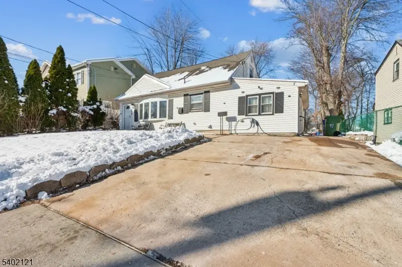 41 Pinetree Dr, Parlin, NJ 08859 - Image #3