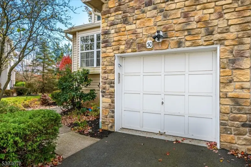 30 Dewitt Ln, Hillsborough, NJ 08844 - Image #3