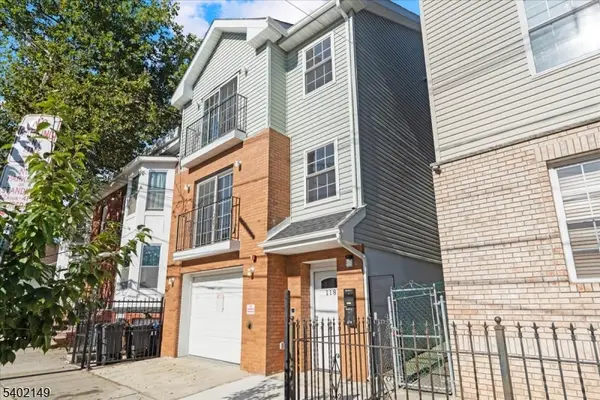 118 Oraton St, Newark City, NJ 07104