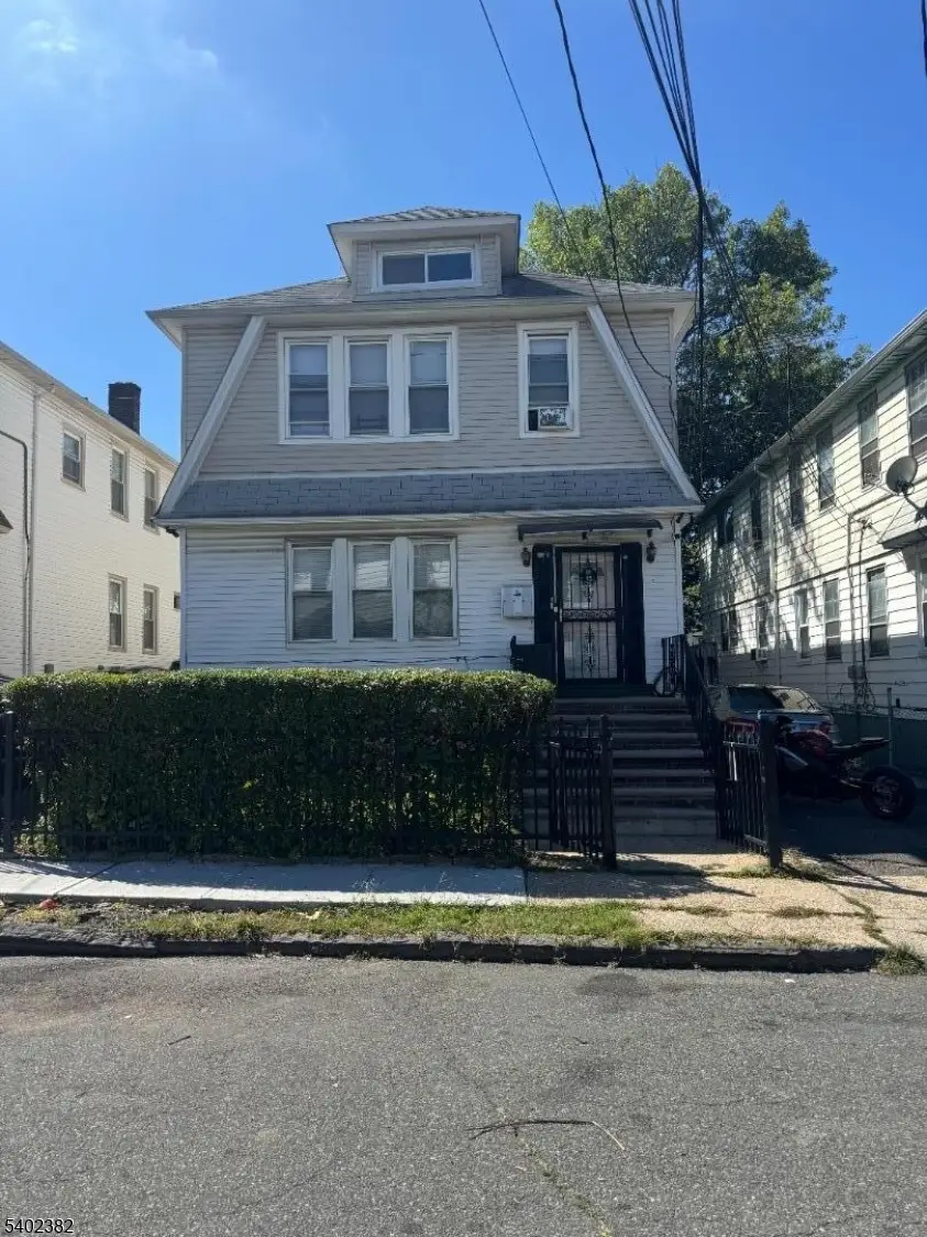 15 Walter Pl, Irvington, NJ 07111 - #1