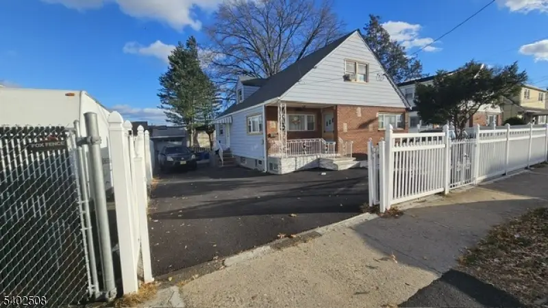 337 E 29th St, Paterson, NJ 07514 - #2
