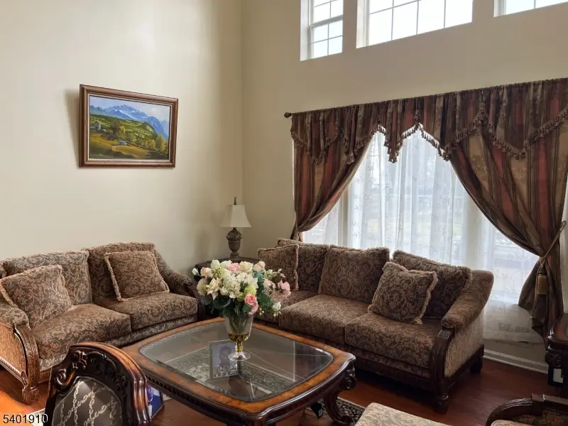 41 Goldenrod Dr, Belle Mead, NJ 08502 - Image #2