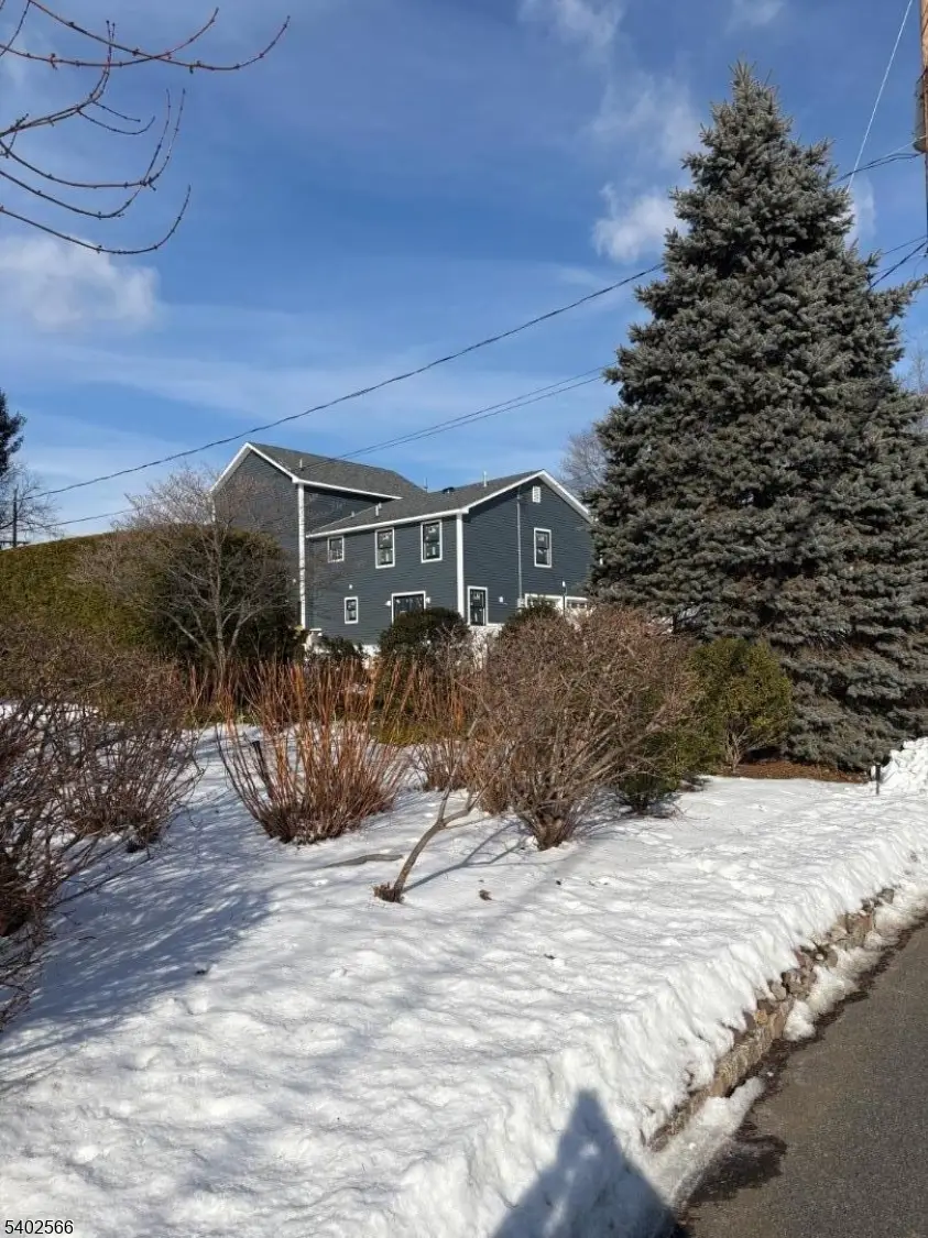 3 Cambridge Rd, East Hanover, NJ 07936 - Image #3