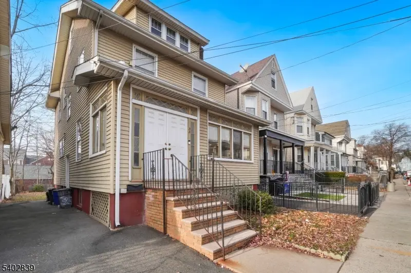 33 Becker Ter, Irvington, NJ 07111 - Image #1