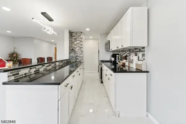 704-712 N Broad St #5F, Elizabeth City, NJ 07208