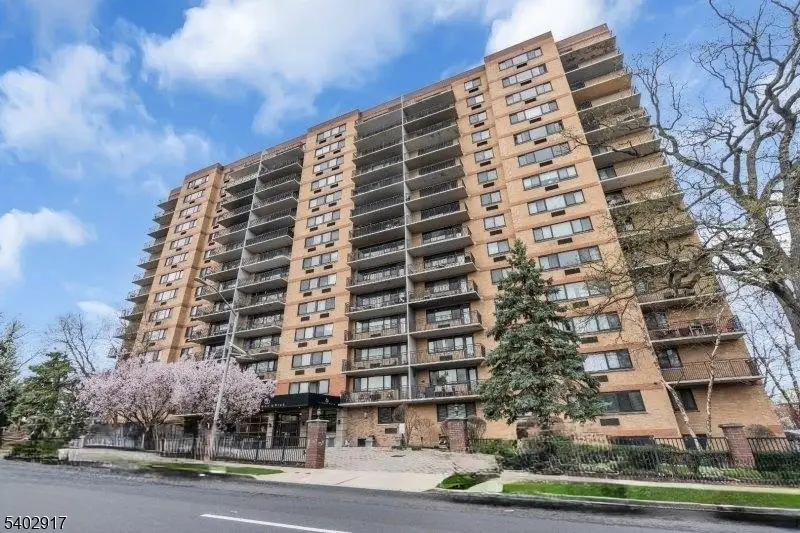 60 Parkway Dr #10G, East Orange, NJ 07017 - #1