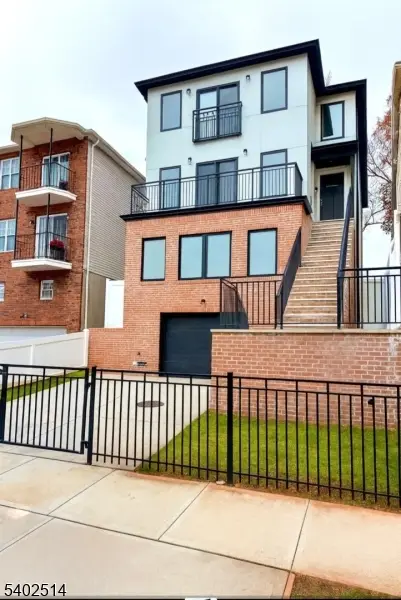 131 Hedden Ter #3, Newark City, NJ 07108