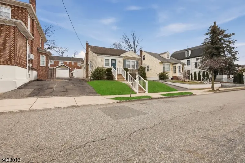 28 Parkview Ave, Belleville, NJ 07109 - Image #3