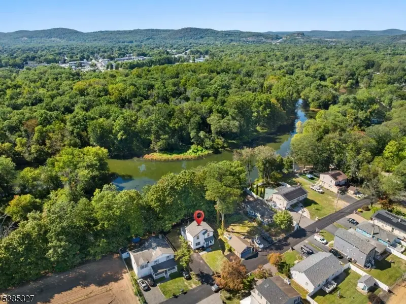 78 Maple Ln, Wayne, NJ 07470 - Image #2