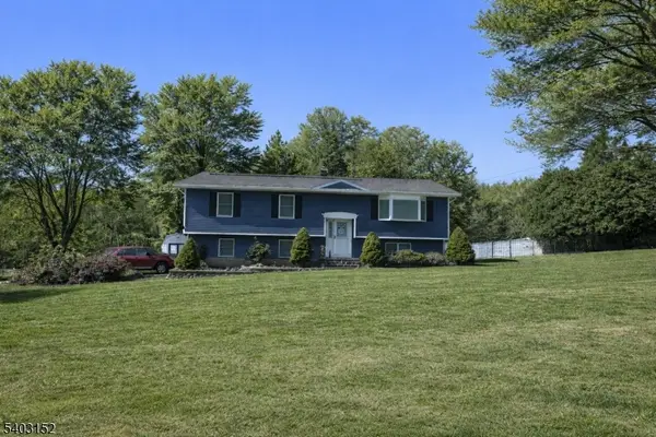 2 Robert St, Mount Olive Twp., NJ 07836