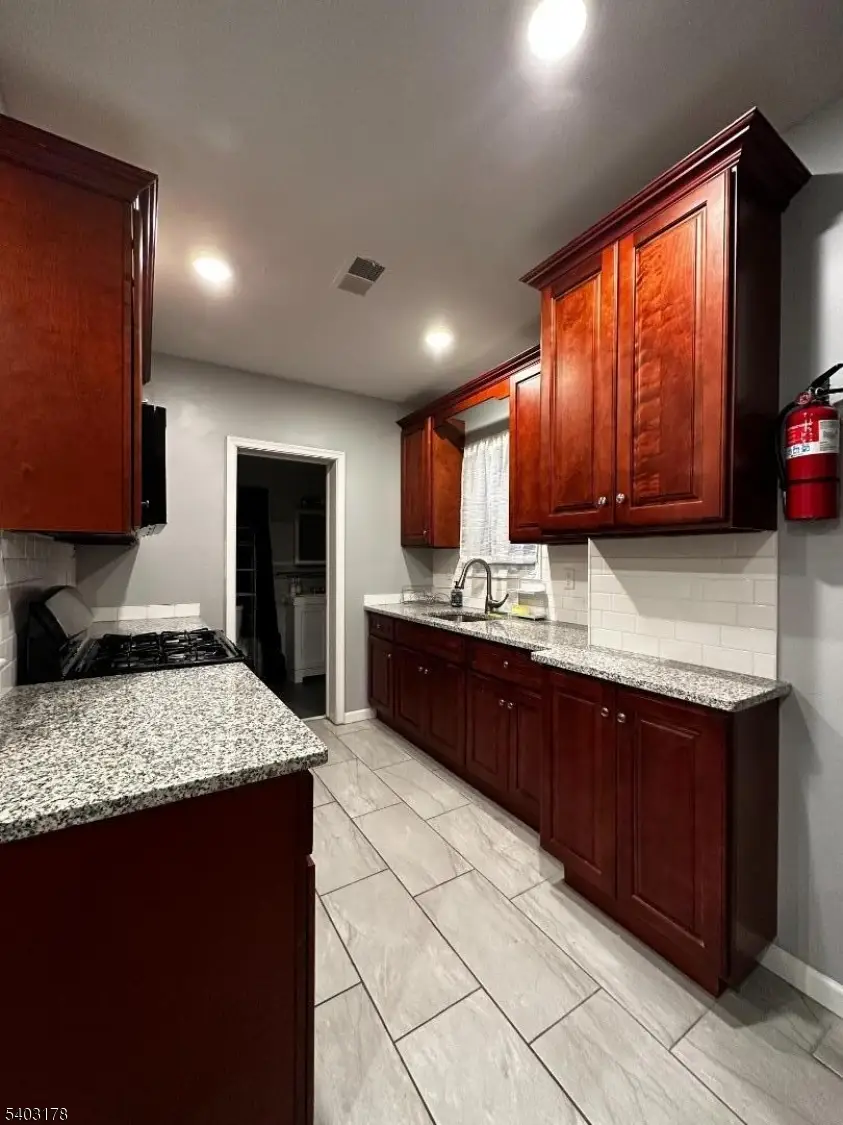 45 Fox St, Phillipsburg, NJ 08865 - Image #2